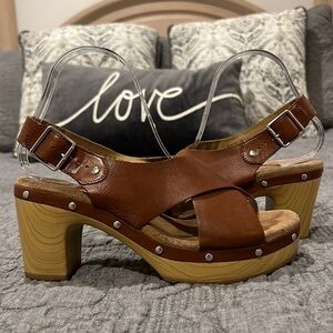 Clarks Womens Leather Boho Platforms With Studs Size 7.5